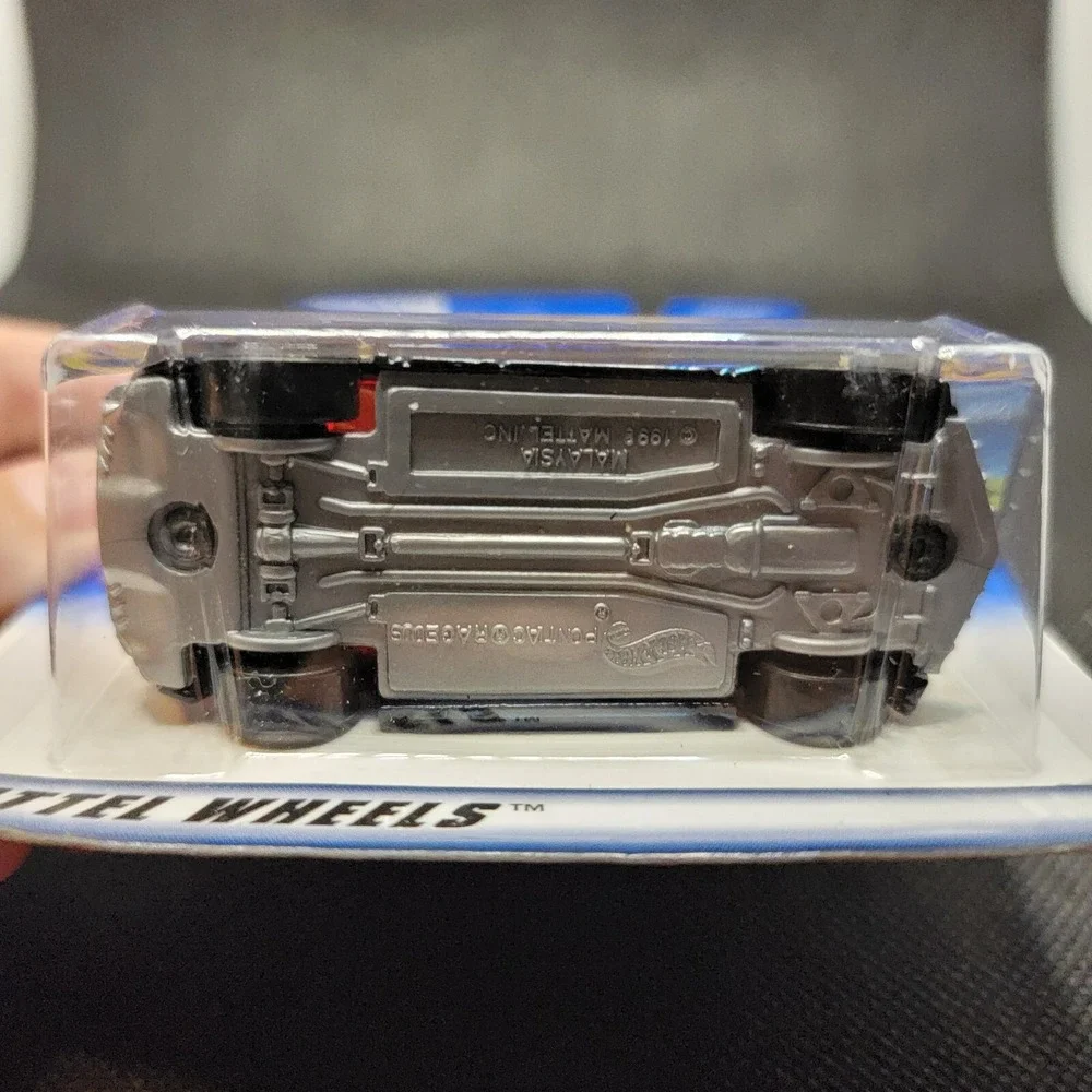 Hot Wheels this 2000